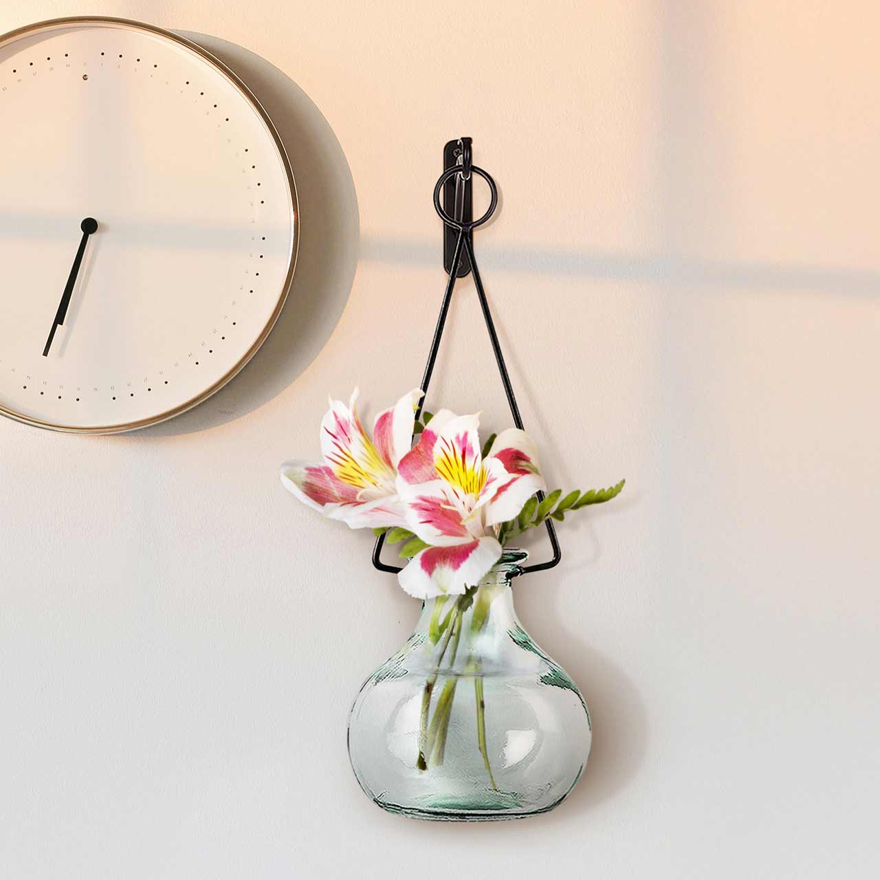 20" Gourd Glass Vase & Metal Hanger