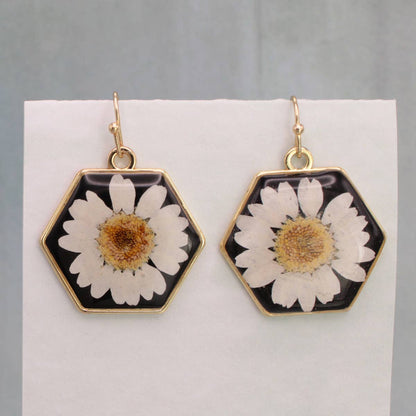 White Dried Flower Black Geometric Gold Earrings