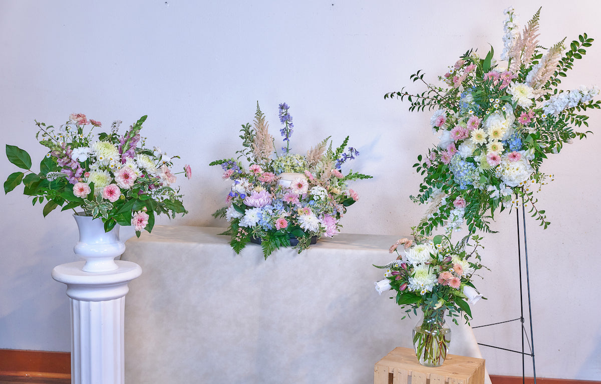 Urn/Photo Wreath & Standing Spray Set