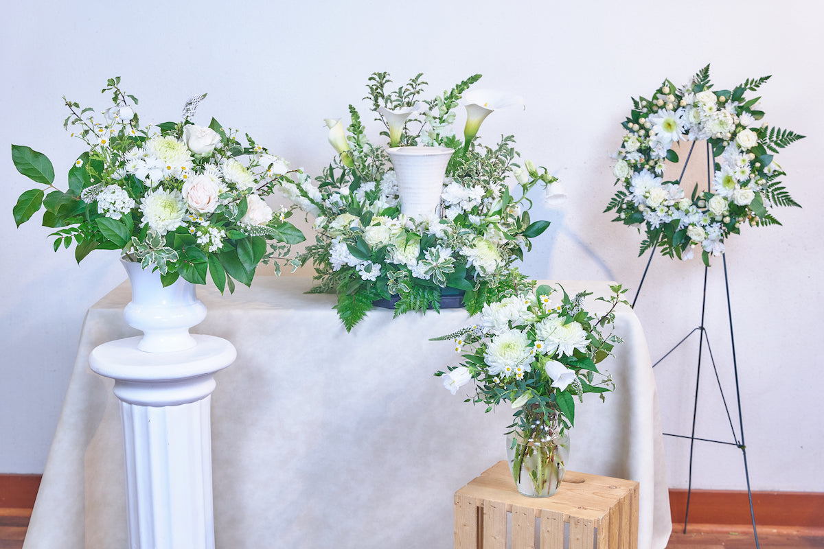 Urn/Photo Wreath & Standing Wreath Set