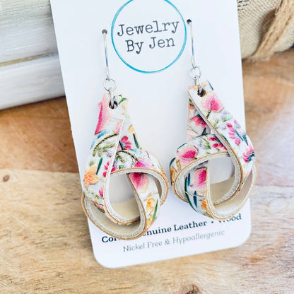 Knot Earrings: Tulips